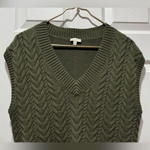 Cable knit green vest men S